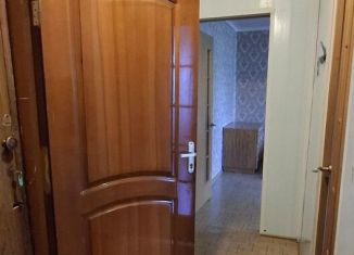 Продаю 2-комнатную квартиру, 42.8 м2, Астрахань, улица Ботвина, 14А