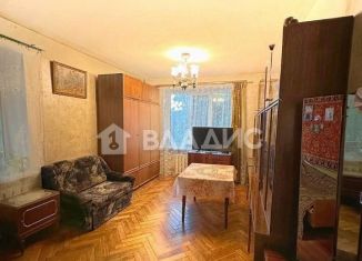 Продается однокомнатная квартира, 37 м2, Санкт-Петербург, улица Лазо, 13, метро Ладожская