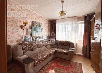 Продается трехкомнатная квартира, 69.1 м2, Киров, Ульяновская улица, 2