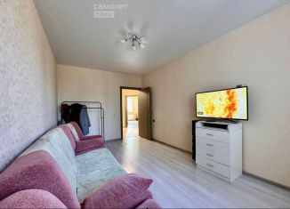 Продаю 2-ком. квартиру, 51.2 м2, Мурино, Петровский бульвар, 14к4, ЖК Краски Лета