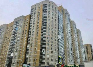 Продается двухкомнатная квартира, 67 м2, Екатеринбург, Чкаловский район, улица 8 Марта, 190