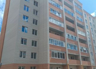 Продажа 2-ком. квартиры, 70 м2, Александров, улица Жулёва, 4к4