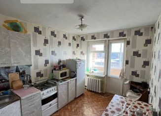 Продаю 2-комнатную квартиру, 50 м2, Ставрополь, улица Ленина, 120А