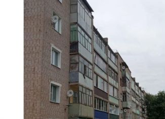 Продается четырехкомнатная квартира, 77.1 м2, Кировская область, улица МОПРа