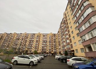 Продаю 3-комнатную квартиру, 81 м2, Дагестан, проспект Акулиничева, 15Б