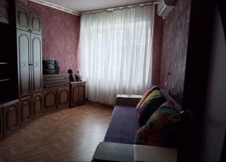 Сдается трехкомнатная квартира, 64 м2, Елец, Юбилейная улица, 19