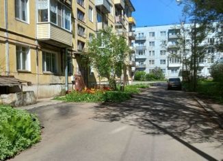 Продам двухкомнатную квартиру, 44 м2, городской посёлок Сиверский, улица Военный Городок, 37