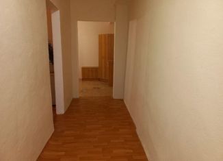 Продам трехкомнатную квартиру, 82.6 м2, посёлок Солнечный, улица Карбышева, 32