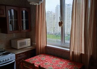 Сдаю в аренду 1-ком. квартиру, 38 м2, Москва, улица Генерала Кузнецова, 26к1, метро Жулебино