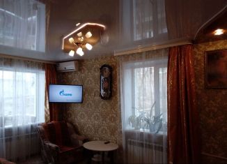 Сдается однокомнатная квартира, 35 м2, Урюпинск, улица Гагарина, 44