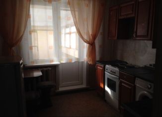 Сдается в аренду трехкомнатная квартира, 65 м2, Новокузнецк, проспект Авиаторов, 63