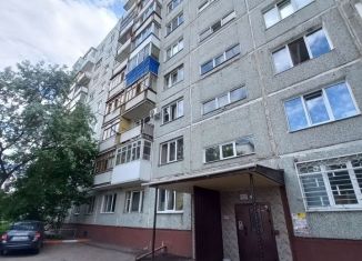 Продается 1-комнатная квартира, 30.4 м2, Омская область, улица Дмитриева, 3