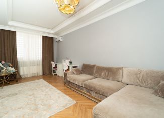 Продам 3-комнатную квартиру, 106 м2, Каспийск, улица Ленина, 98