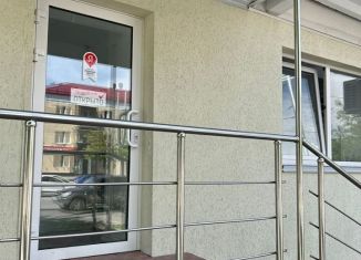 Продаю помещение свободного назначения, 88 м2, Курган, Пролетарская улица, 61А, жилой район Центральный