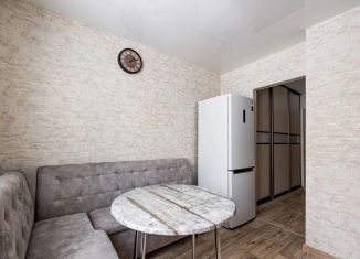 Продам трехкомнатную квартиру, 78 м2, Санкт-Петербург, проспект Косыгина, 28к1, метро Улица Дыбенко