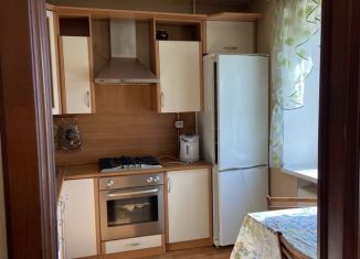 Сдается 3-комнатная квартира, 58 м2, Уфа, улица Клавдии Абрамовой, 2