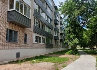 Продается 2-ком. квартира, 49 м2, Новосокольники, улица Тихмянова, 25