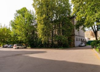 Продается четырехкомнатная квартира, 95 м2, Санкт-Петербург, улица Моисеенко, 26, метро Чернышевская