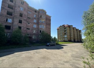 Продам 2-ком. квартиру, 75 м2, Медынь, улица Митрофанова, 44к1