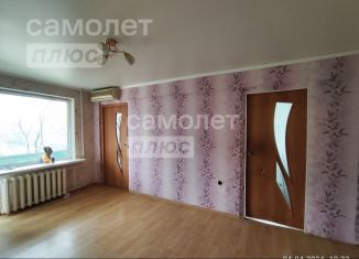 Продается 4-ком. квартира, 58.9 м2, Астрахань, улица Ботвина, 20