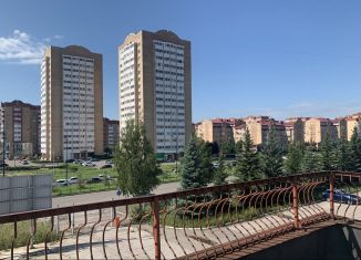 Сдам в аренду торговую площадь, 10 м2, Магнитогорск, улица Труда, 42