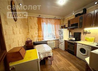 Продажа четырехкомнатной квартиры, 90 м2, Курская область, Станционная улица, 27