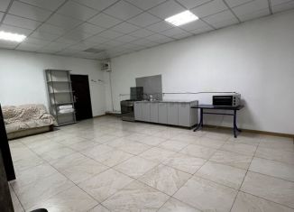 Сдаю помещение свободного назначения, 40 м2, Грозный, улица Муслима Г. Гайрбекова, 22/56, Шейх-Мансуровский район