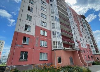 Продаю 2-ком. квартиру, 65 м2, Новокузнецк, улица Звездова, 10