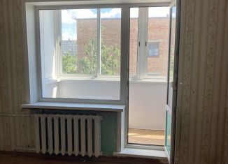 Сдается в аренду 1-ком. квартира, 29 м2, Сызрань, улица Фридриха Энгельса, 53