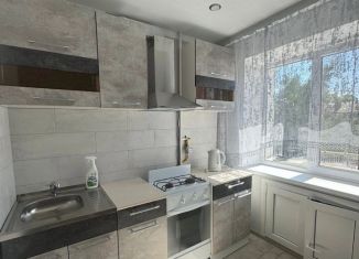 Сдается 1-комнатная квартира, 32 м2, Старый Оскол, микрорайон Горняк, 1