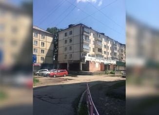 Продам трехкомнатную квартиру, 61.2 м2, Шелехов, 1-й микрорайон, 42