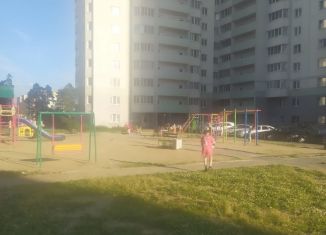 Продаю 3-комнатную квартиру, 90 м2, Екатеринбург, Кунарская улица, 34, метро Уральская