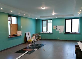 Сдается в аренду торговая площадь, 56.5 м2, Валдай, Комсомольский проспект, 1А