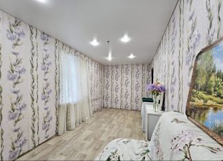 Продается 2-ком. квартира, 41.7 м2, Павловск, Пионерская улица, 4