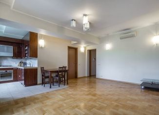 Продам 3-ком. квартиру, 80 м2, Москва, улица Строителей, 6к6