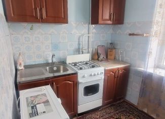 Сдаю в аренду 3-ком. квартиру, 59 м2, Волгоград, Остравская улица, 8, Красноармейский район