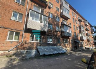 Продается 2-ком. квартира, 42.5 м2, поселок городского типа Новый Городок, Киевская улица, 17