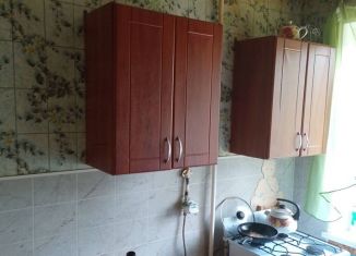 Продам двухкомнатную квартиру, 43.2 м2, Курская область, улица Дружбы, 1