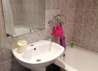 Сдается в аренду 3-ком. квартира, 70 м2, Братск, улица Гагарина, 1