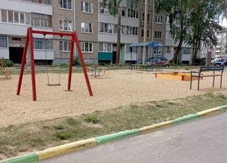 Сдам 1-ком. квартиру, 36 м2, посёлок городского типа Медведево, Полевая улица, 9