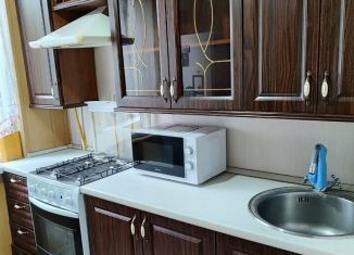 Сдается однокомнатная квартира, 33 м2, Нальчик, улица Ашурова, 8