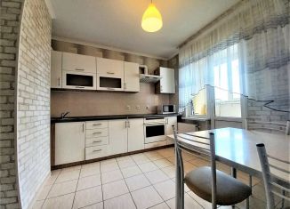 Сдаю 2-ком. квартиру, 56 м2, Подольск, Литейная улица, 36