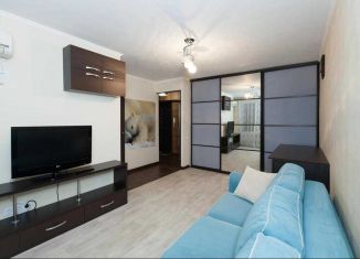 Сдается в аренду 2-комнатная квартира, 48 м2, Екатеринбург, улица 8 Марта, 167