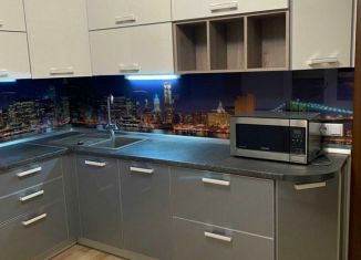 Сдам в аренду двухкомнатную квартиру, 56 м2, Московская область, улица Конярова, 7