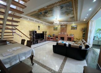 Продаю дом, 400 м2, Крымск, Керченская улица