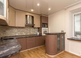 Продается 3-комнатная квартира, 91 м2, Тюмень, улица Чернышевского, 2Бк4