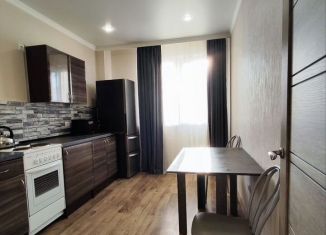 Сдается в аренду двухкомнатная квартира, 45.9 м2, поселок городского типа Афипский, улица 50 лет Октября