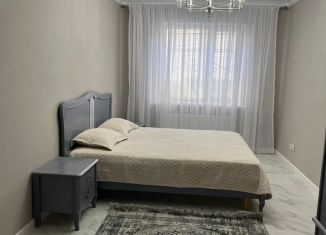 Сдам в аренду 1-комнатную квартиру, 55.9 м2, Махачкала, улица Ибрагимовой, 2Бк3, Кировский внутригородской район