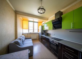 Продажа 2-ком. квартиры, 55 м2, Краснодар, улица имени Сергея Есенина, 106, Музыкальный микрорайон