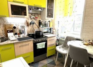 1-комнатная квартира на продажу, 28.5 м2, поселок городского типа Емельяново, улица Комарова, 3